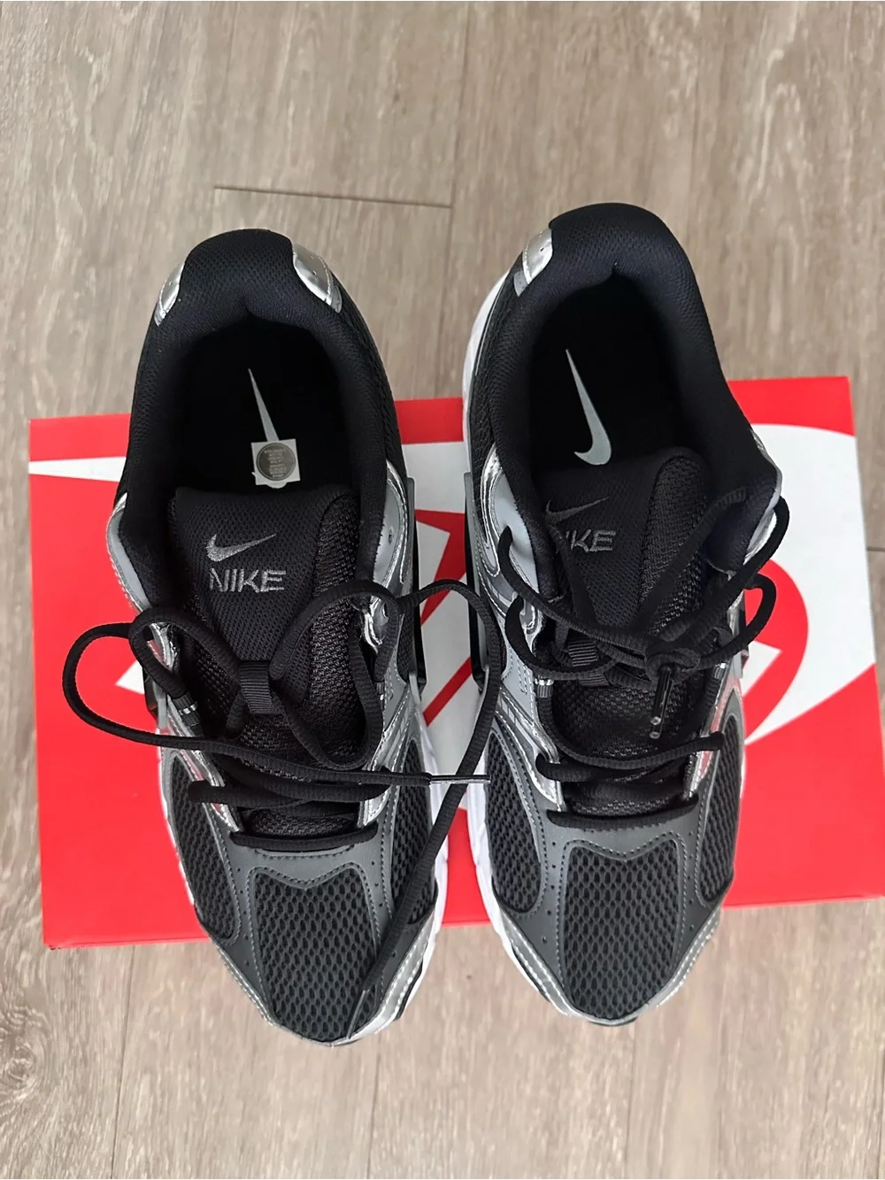 Nike Mens V5 RNR Sneakers - Picture 3 of 6